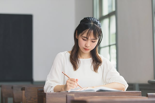 介護福祉士国家試験の受験申込み受付がまもなく開始されます